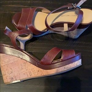 Antonio Melani brown wedges